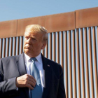Trump aseguró que una vez sea levantada la nueva barrera los contingentes militares desplegados en la frontera serán retirados.-AFP