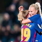 Bárbara Latorre y Lieke Martens celebran uno de los goles azulgranas.-FCB