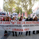 Unos cincuenta trabajadores del sector de la hostelería se concentran en Valladolid para desbloquear la negociación de su convenio-ICAL