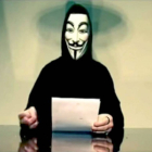 Imagen del indivisuo con la máscara 'V de vendeta', en el vídeo.-El Mundo