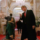 La escena de ’Solo en casa 2’ en la que aparece Donald Trump junto a Macaulay Culkin.-