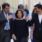 La vicepresidenta del gobierno en funciones, Soraya Sáez de Santamaría participa en un acto político y da un paseo por Salamanca.-ICAL