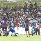 Tribuna de Pepe Rojo durante un partido del VRAC Quesos Entrepinares.-J. M. LOSTAU