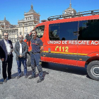 El Ayuntamiento presenta un nuevo vehículo de rescate acuático para los Bomberos.-EL MUNDO