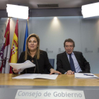 La vicepresidenta y portavoz de la Junta de Castilla y León, Rosa Valdeón, y el consejero de Presidencia, José Antonio de Santiago-Juárez, comparecen en rueda de prensa posterior al Consejo de Gobierno.-ICAL