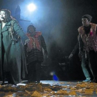 Kate Bush, en el Hammersmith Apollo de Londres durante el primer concierto tras su vuelta a los escenarios, en el 2014.-AP / KEN McCAY