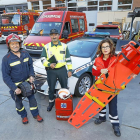Juan Carlos, Manuel y Maite, sargento de bomberos, jefe del subsector de la Guardia Civil de Tráfico y coordinadora de la Unidad Medicalizada de Emergencias de Valladolid 3.-J.M. LOSTAU