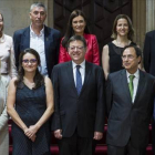 Foto de familia del Ejecutivo valenciano, este martes, en el Palau de la Generalitat.-Foto: MIGUEL LORENZO