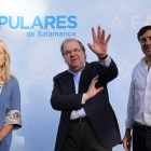 Juan Vicente Herrera junto a Mari Mar Blanco en Peñaranda de Bracamonte.-ICAL