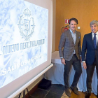 García Calvo y José Moro antes de comenzar la presentación del nuevo proyecto.-PABLO REQUEJO