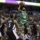 Kyrie Irving tuvo 38 tantos para los Celtics de Boston.-AP