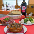 Plato de caracoles que se sirven durante el mes de mayo en el Mesón El Rincón del Labrador de la Santa Espina (Valladolid).-PABLO REQUEJO