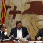 Turull, Junqueras y Puigdemont, en la reunión del Consell Executiu.-ALBERT BERTRAN