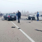 Accidente de tráfico entre dos turismos en el kilómetro 135 de la N-630, a la altura de Sariegos del Bernesga (León).-ICAL