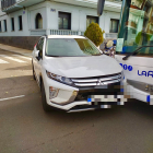 Colisión entre un turismo y un autobús en el Paseo de Isabel La Católica. / Policía Local de Valladolid.