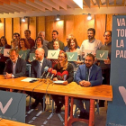 Manuel Saravia, Raúl Colías, Rocío Anguita y Francisco Javier García, junto con el resto de candidatos.-JUAN POSTIGO