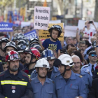 Miembros del cuerpo de bomberos en la manifestación-ALBERT BERTRAN