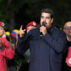 Maduro se dirige a sus seguidores tras anunciar la victoria en las elecciones a gobernadores.-REUTERS