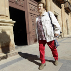 La presidenta de Antígona, Concha Baena, saliendo de los juzgados, ayer.-LUIS ÁNGEL TEJEDOR