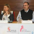 Los consejeros de Economía y Hacienda y Educación, Pilar del Olmo y Fernando Rey, durante la entrega der los XIV Premios de Estadística en Ponferrada.-ICAL