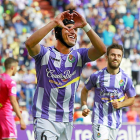Luismi celebra el gol que marcó frente al Córdoba en Zorrilla.-J. M. LOSTAU