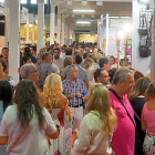 Los visitantes a la Feria de Muestras pasean entre expositores durante la edición del pasado año.-PABLO REQUEJO/ PHOTOGENIC