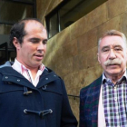 El sospechoso y su abogado Marcos García-Montes.-EUROPA PRESS