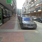 La calle Éxtasis después de haber sido arreglada, que ha perdido plazas de aparcamiento tras las obras.-E.M.