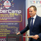 El director general del Instituto Nacional de Ciberseguridad, Alberto Hernández, presenta CyberCamp 2016.-ICAL