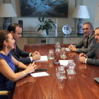 Un momento de la reunión entre el ministro y la delegada del Gobierno en Castilla y León.-E.M.