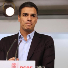 Pedro Sánchez, el pasado 1 de octubre, durante la comparecencia en la que anunció su dimisión.-REUTERS / SUSANA VERA