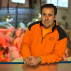 Alberto García Torés en su explotación en intensivo de ovejas de raza assaf.-granja AGM