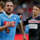 Higuaín celebra un gol con el Nápoles la pasada temporada.-EFE / PRIMA PAGINA