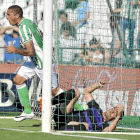 Gol del Betis al Real Valladolid en el partido presuntamente amañado.-E.M.