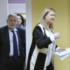La consejera de Economía y Hacienda, Pilar del Olmo, y el secretario de Estado de Administraciones Públicas, Antonio Beteta, firman un convenio para la financiación de inversiones públicas.-ICAL