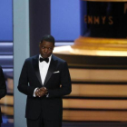 Colin Jost y Michael Che, en la ceremonia de los Emmy-REUTERS / MARIO ANZUONI