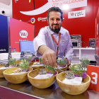 Concurso nacional de pinchos. Alberto Lozano, cocinero.-JUAN MIGUEL LOSTAU