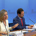 Alicia García y el director de proyectos de la Fundación Santa María la Real, en la presentación del balance.-ICAL