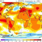 Anomalías de la temperatura mundial del 2015 en el verano boreal, iniverno austral (junio-agosto), con respecto a la media del periodo 1951-1980. Los colores rojizos equivalen a entre 2 y 4 grados por encima de lo habitual.-GISS / NASA