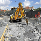 Labores de obra en la calle Estación de Valladolid.-J.M. LOSTAU