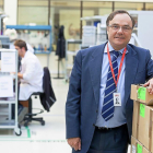 Miguel Ángel Martínez Olague, en la planta de GMV-PHOTOGENIC