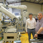 Juan Carlos Olivar y Ángel de Miguel en las instalaciones de la empresa vallisoletana.-J. M. LOSTAU