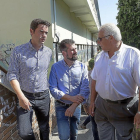 Tudanca, en el centro, ayer, con miembros del PSOE de Zamora.-ICAL