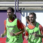 Ortuño (I) durante uno de los pocos entrenamientos que ha completado en Valladolid.-BALCAZA