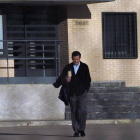 El expresidente de Baleares Jaume Matas, saliendo de la cárcel con un permiso, en octubre del 2014.-Foto: EFE / AURELIO MARTÍN
