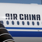 Un avión de Air China en una imagen de archivo.  /-REGIS DUVIGNAU