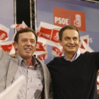 Joan Ignasi Pla y José Luis Rodríguez Zapatero en un acto de campaña del PSPV.-MIGUEL LORENZO
