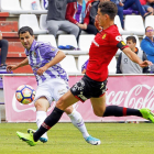 Álex López sirve con precisión el centro que generó el segundo gol del Real Valladolid al Mallorca.-J.M.LOSTAU