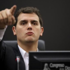 Albert Rivera, durante la rueda de prensa que ofreció el 8 de enero después de la reunión del grupo parlamentario en el Congreso.-JOSÉ LUIS ROCA