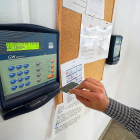 Imagen del sistema de fichaje de la Consejería de Economía y Hacienda en Valladolid.-PABLO REQUEJO